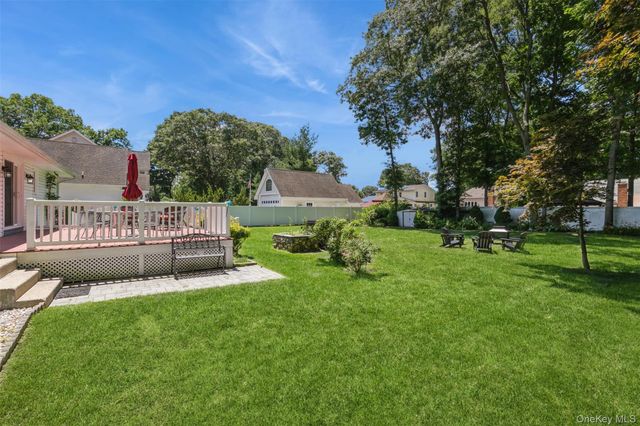 42 Summit Drive, Smithtown, NY 11787