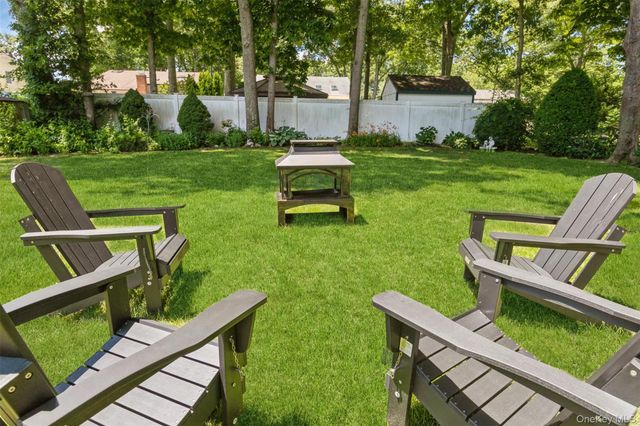 42 Summit Drive, Smithtown, NY 11787