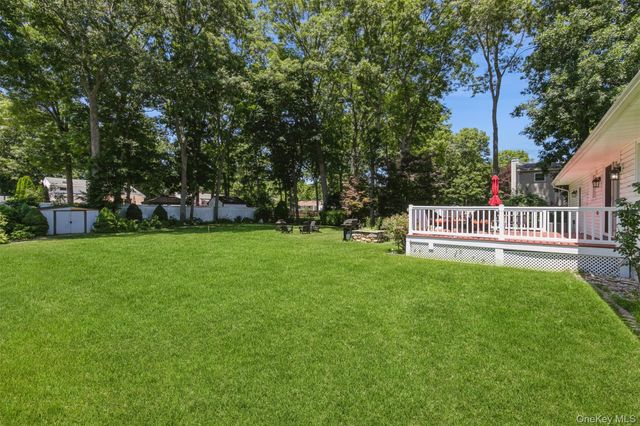 42 Summit Drive, Smithtown, NY 11787