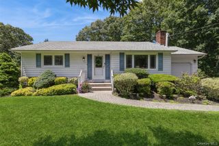 42 Summit Drive, Smithtown, NY 11787