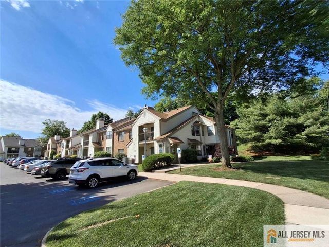2013 Bayhead Drive, Sayreville, NJ 08859