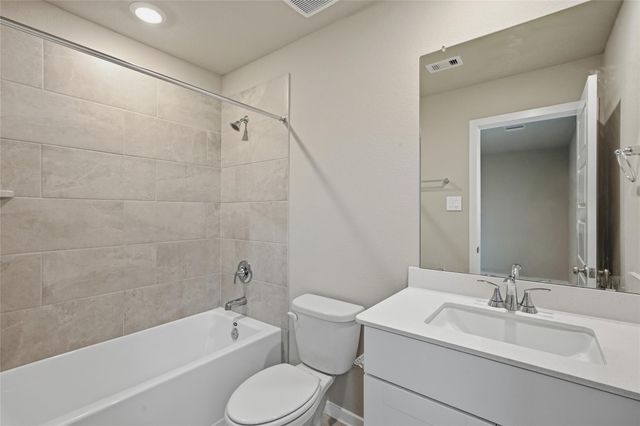 419 Gram Hill Drive, Conroe, TX 77316