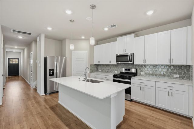 419 Gram Hill Drive, Conroe, TX 77316