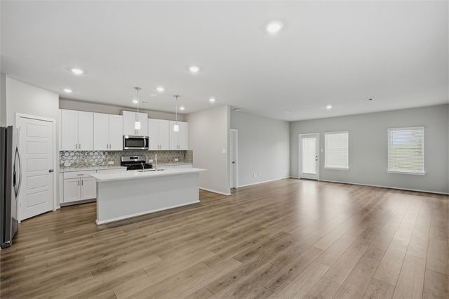 419 Gram Hill Drive, Conroe, TX 77316