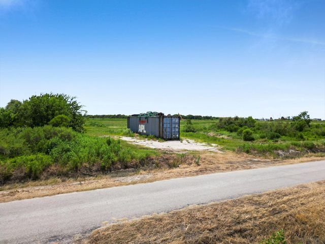 1305 Martinque Lane, Port Bolivar, TX 77650