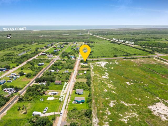 1305 Martinque Lane, Port Bolivar, TX 77650