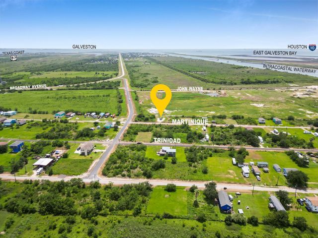 1305 Martinque Lane, Port Bolivar, TX 77650