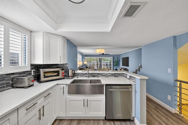 9730 INDIAN KEY TRAIL 114, Seminole, FL 33776