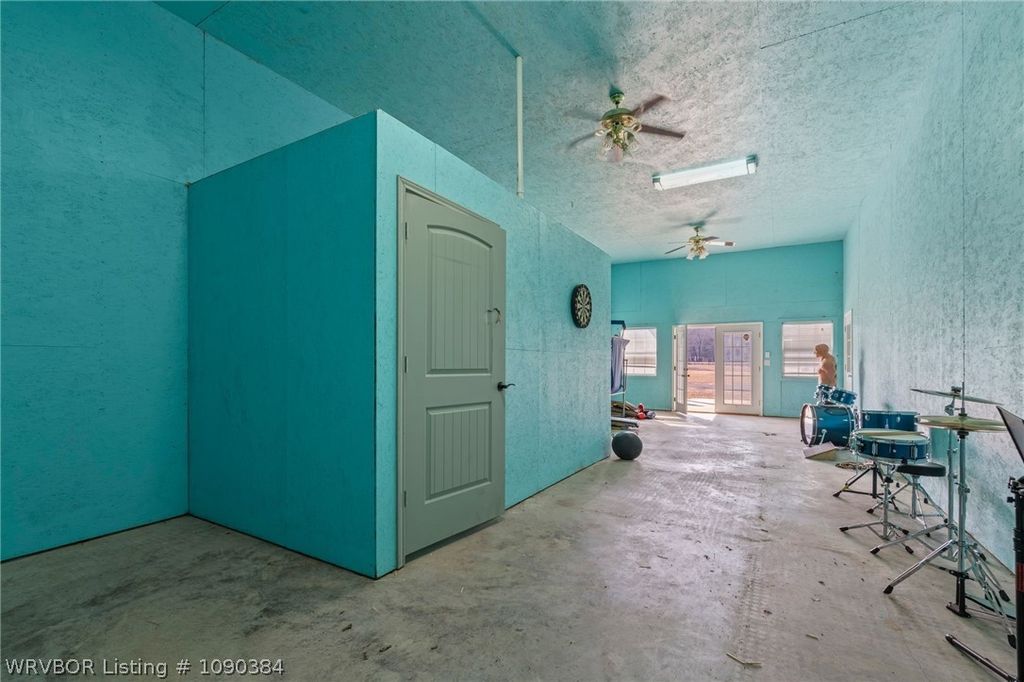 6340 N Highway 59 6340 N Highway 59