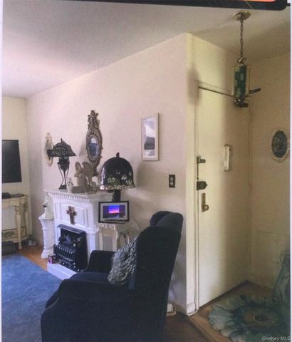 48 Dehaven 2E, Yonkers, NY 10703