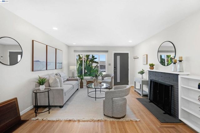 25826 Bryn Mawr Ave, Hayward, CA 94542