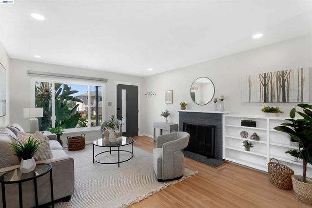 25826 Bryn Mawr Ave, Hayward, CA 94542
