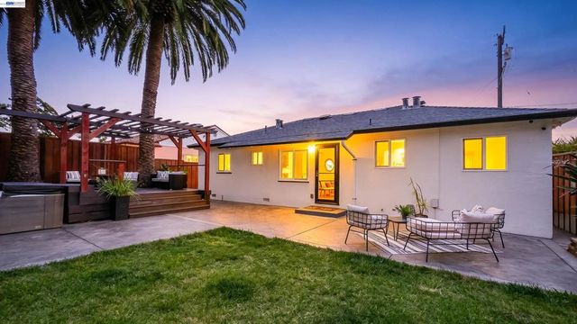 25826 Bryn Mawr Ave, Hayward, CA 94542