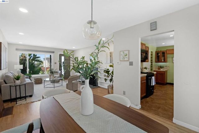 25826 Bryn Mawr Ave, Hayward, CA 94542