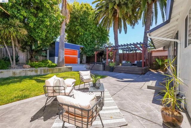 25826 Bryn Mawr Ave, Hayward, CA 94542