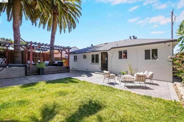 25826 Bryn Mawr Ave, Hayward, CA 94542