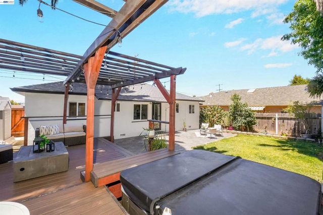 25826 Bryn Mawr Ave, Hayward, CA 94542
