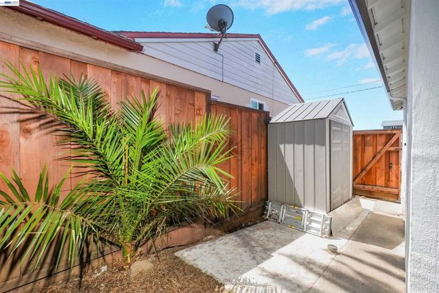 25826 Bryn Mawr Ave, Hayward, CA 94542