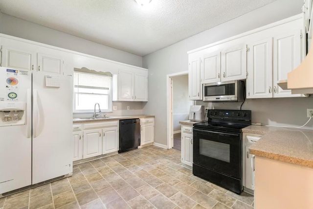 252 N Wesleyan Circle, Macon, GA 31210