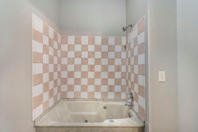 252 N Wesleyan Circle, Macon, GA 31210