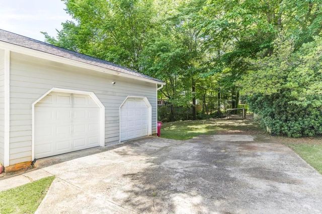 252 N Wesleyan Circle, Macon, GA 31210