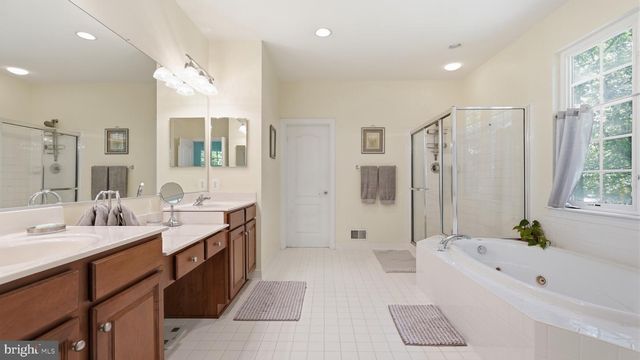 11811 SUMNER GLEN DR, Spotsylvania, VA 22551