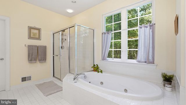 11811 SUMNER GLEN DR, Spotsylvania, VA 22551