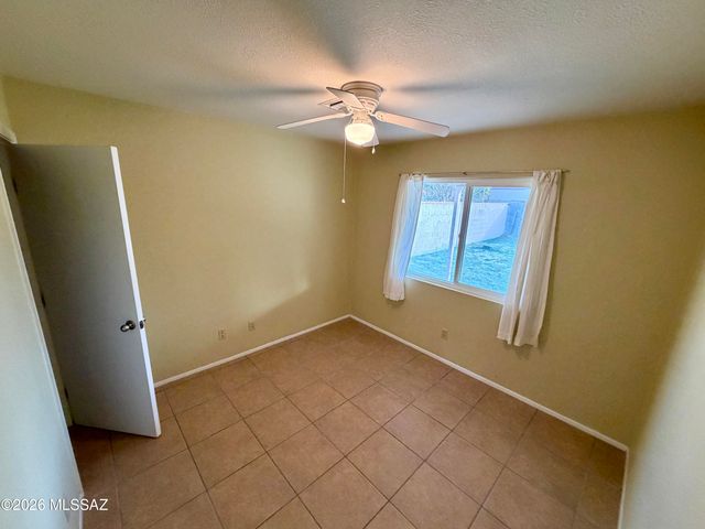 641 W La Pasadita Street, Tucson, AZ 85705