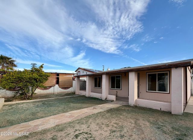 641 W La Pasadita Street, Tucson, AZ 85705