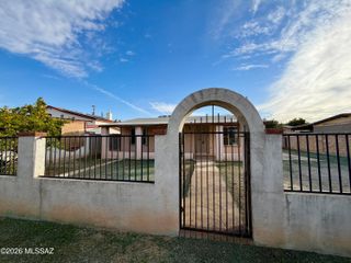 641 W La Pasadita Street, Tucson, AZ 85705