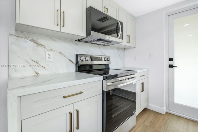 6499 SW 39th St 1, Miami, FL 33155