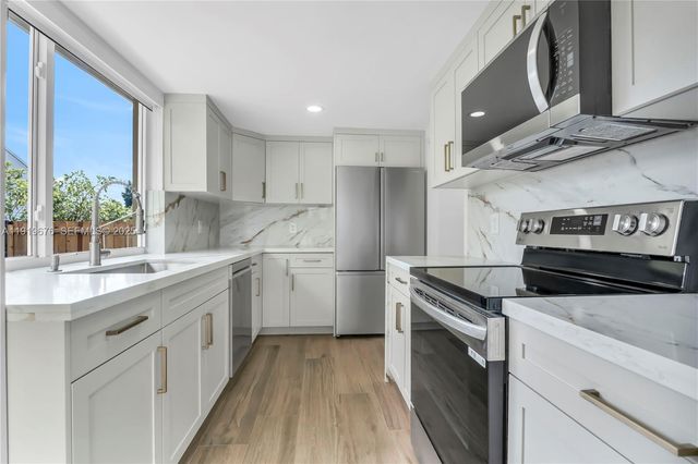 6499 SW 39th St 1, Miami, FL 33155