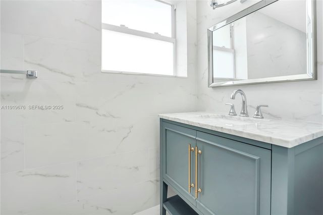 6499 SW 39th St 1, Miami, FL 33155