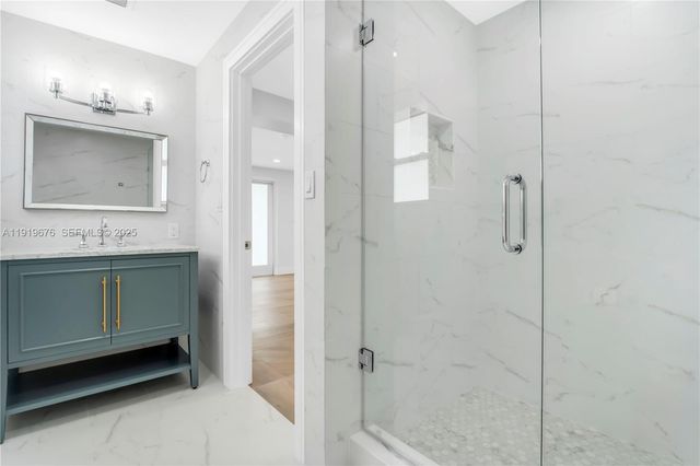 6499 SW 39th St 1, Miami, FL 33155