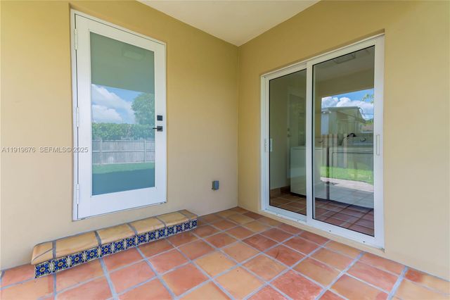 6499 SW 39th St 1, Miami, FL 33155