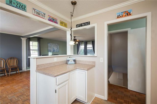 16904 E 35th Terrace S, Independence, MO 64055