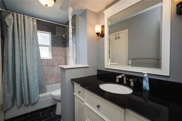 16904 E 35th Terrace S, Independence, MO 64055