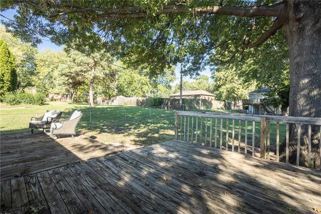 16904 E 35th Terrace S, Independence, MO 64055