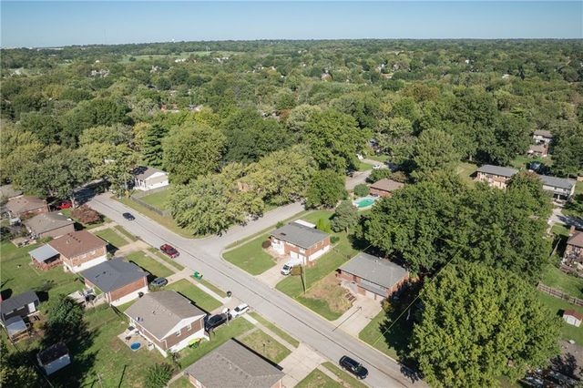 16904 E 35th Terrace S, Independence, MO 64055