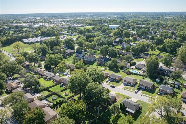 16904 E 35th Terrace S, Independence, MO 64055