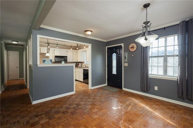 16904 E 35th Terrace S, Independence, MO 64055