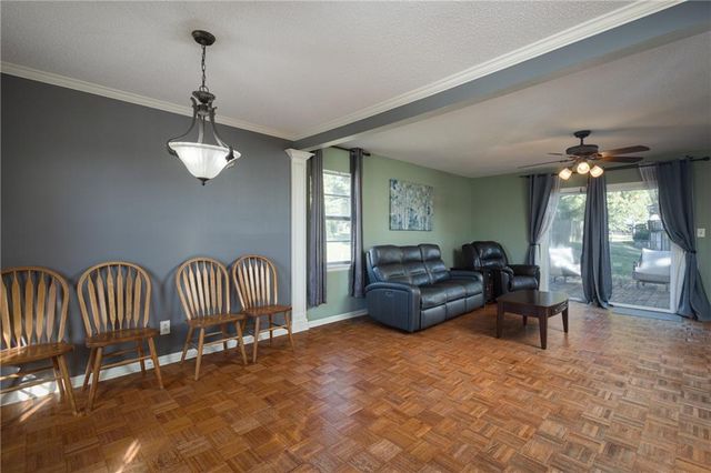 16904 E 35th Terrace S, Independence, MO 64055