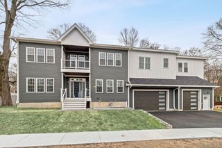 25 Waverly, Stoneham, MA 02180