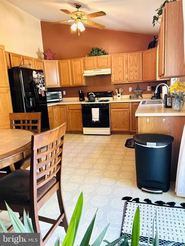 571 HOOKER DR, Gettysburg, PA 17325