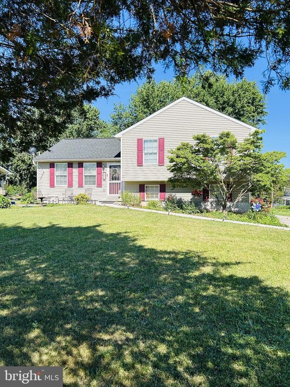 571 HOOKER DR, Gettysburg, PA 17325