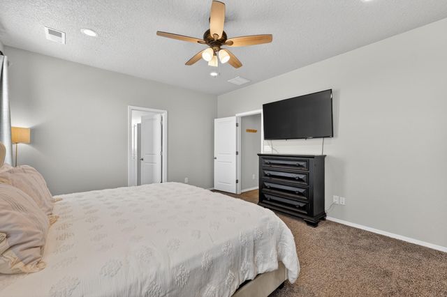 4532 Skyline Loop NE, Rio Rancho, NM 87144