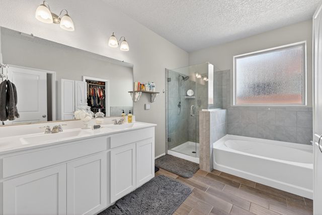 4532 Skyline Loop NE, Rio Rancho, NM 87144