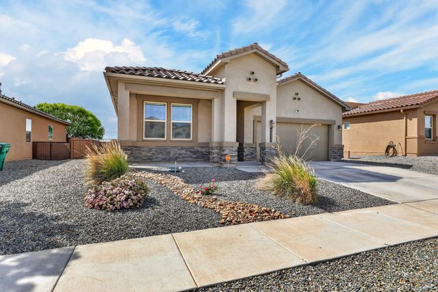 4532 Skyline Loop NE, Rio Rancho, NM 87144