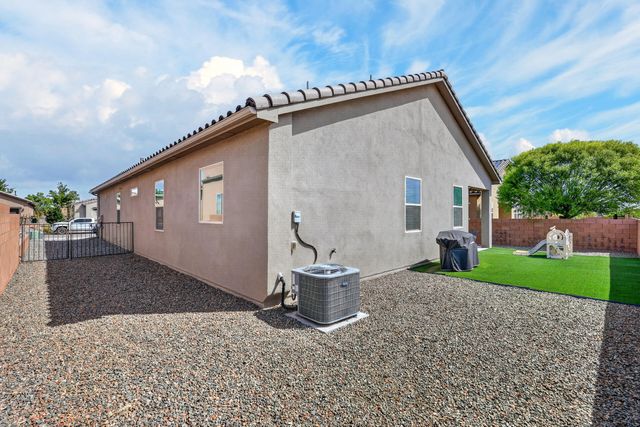 4532 Skyline Loop NE, Rio Rancho, NM 87144