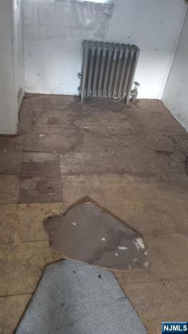 69 Hobson Street, Newark, NJ 07112